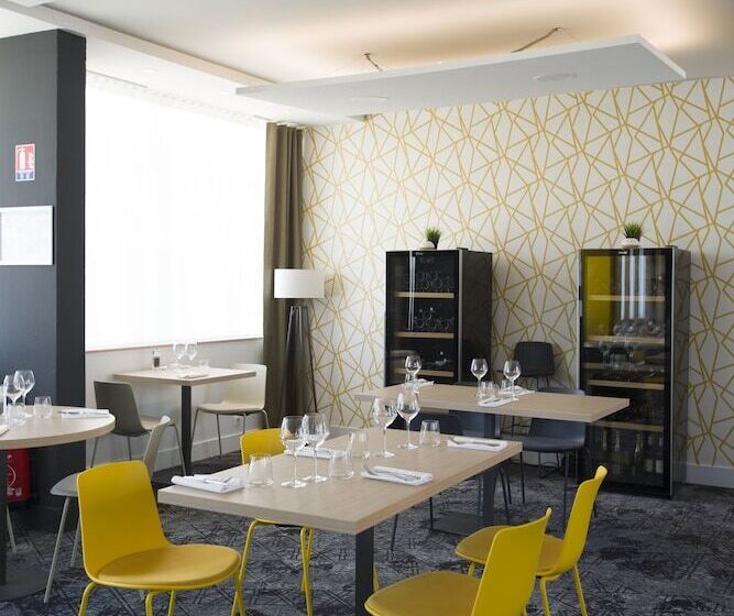 בית מלון כפרי Ibis Styles Poitiers Nord