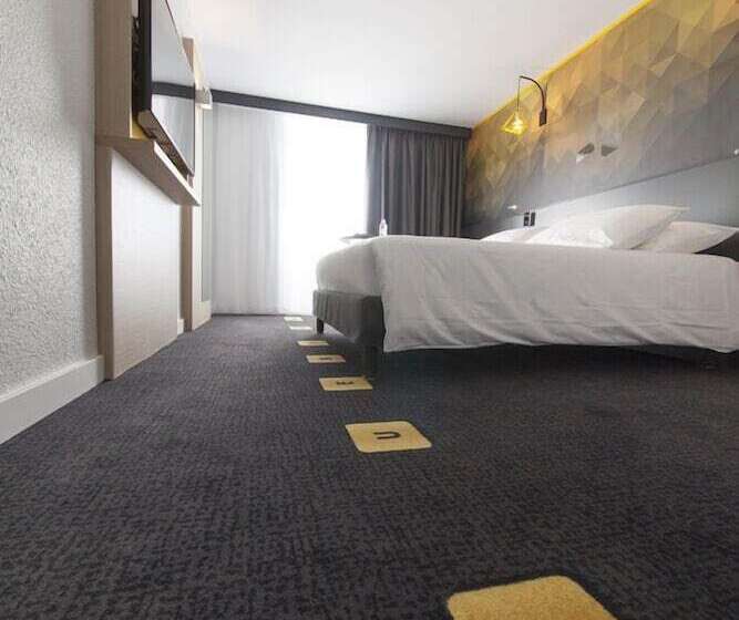 בית מלון כפרי Ibis Styles Poitiers Nord