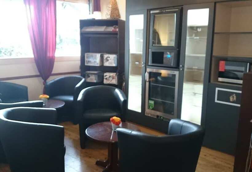 ホテル Kyriad Beauvais Sud