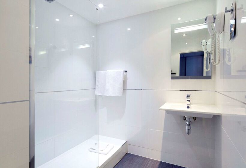 فندق Kyriad Paris Ouest   Bezons La Défense