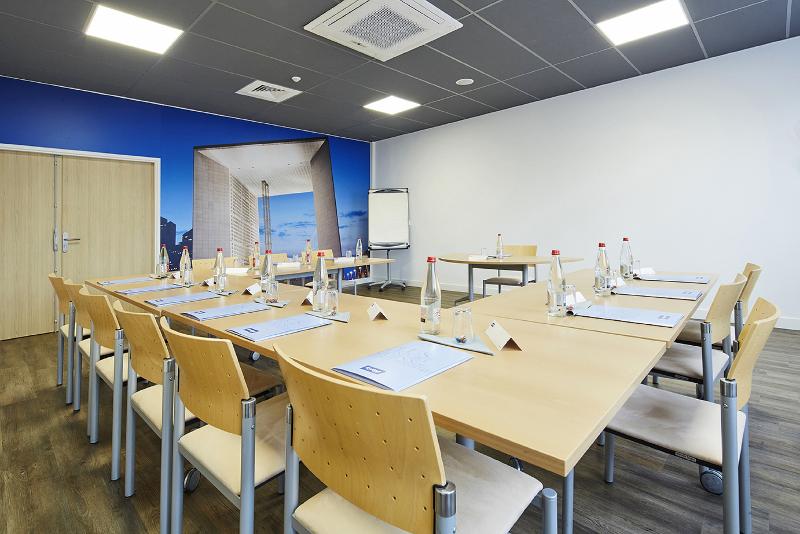 فندق Kyriad Paris Ouest   Bezons La Défense