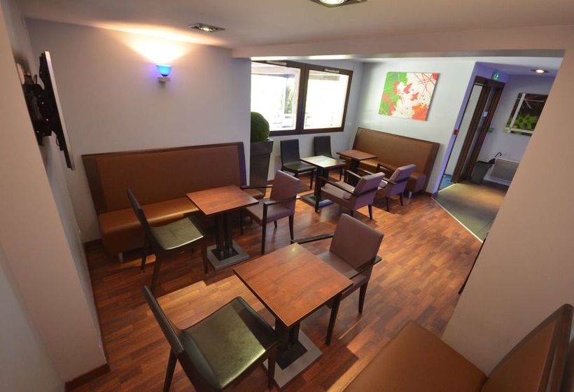 هتل Kyriad Dijon Est  Mirande