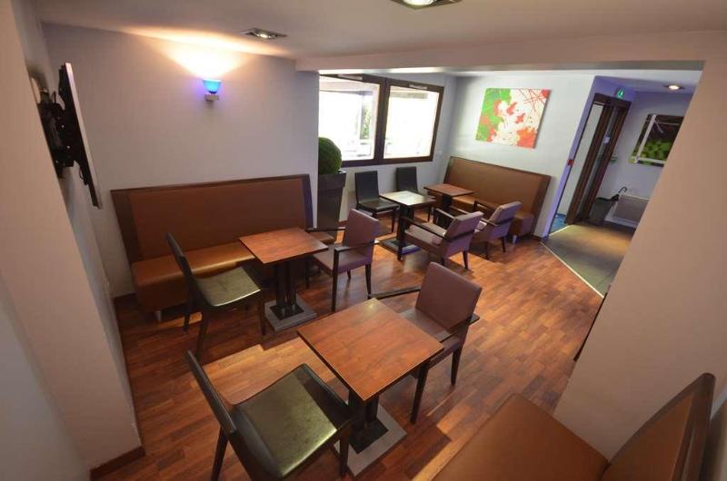 هتل Kyriad Dijon Est  Mirande