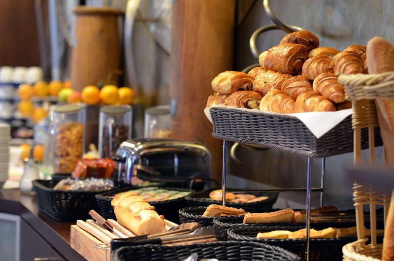 هتل Kyriad Dijon Est  Mirande