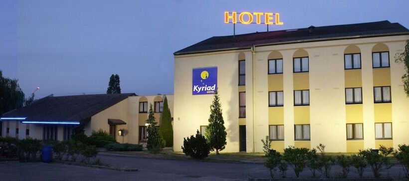 هتل Kyriad Dijon Est  Mirande