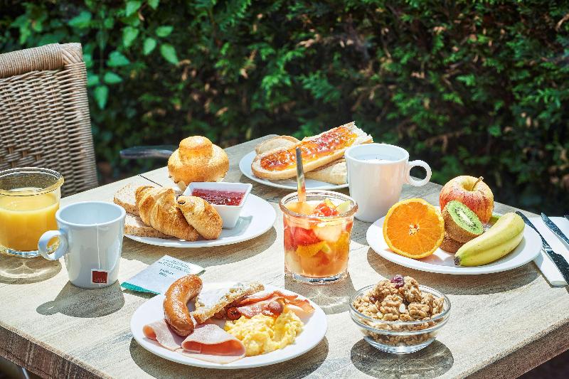 Отель Kyriad Lille Est Villeneuve D Ascq