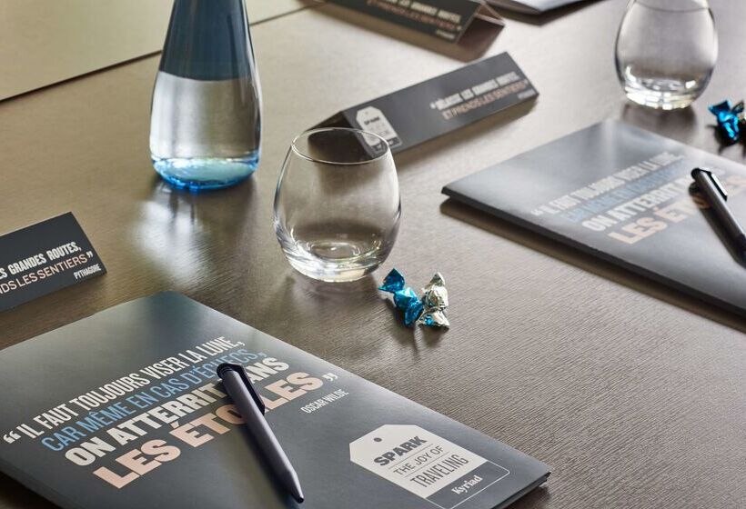 فندق Kyriad Lille  Mons En Baroeul