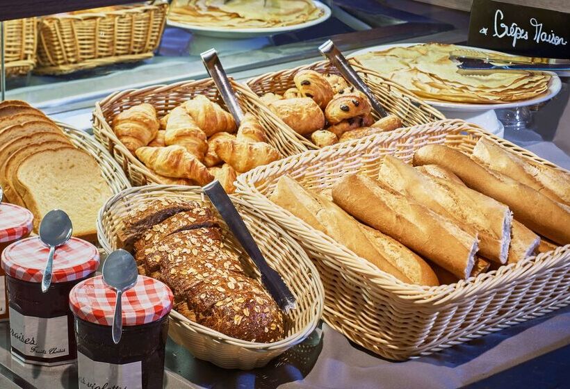 호텔 Kyriad Lille  Mons En Baroeul