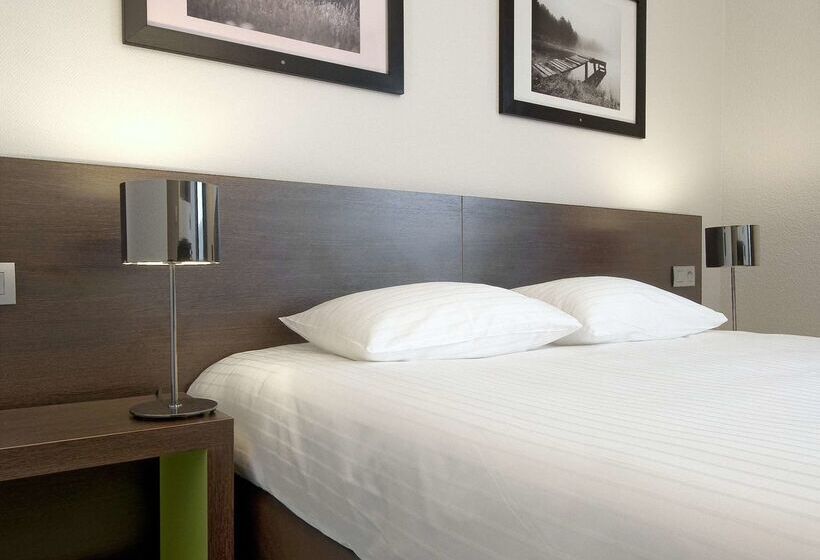 Отель Kyriad Hôtel Orly Aéroport Athis Mons