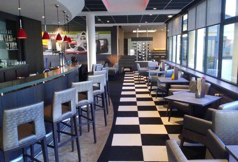 ホテル Le Paddock