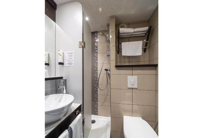 ホテル Logis Cottage