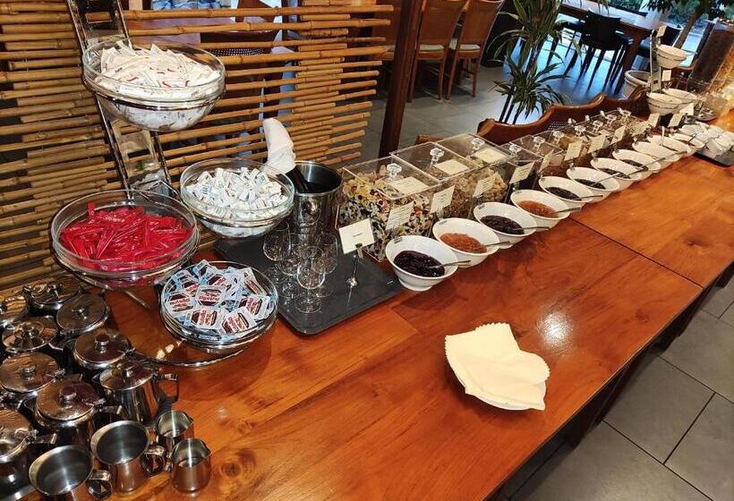 ホテル Logis Cottage