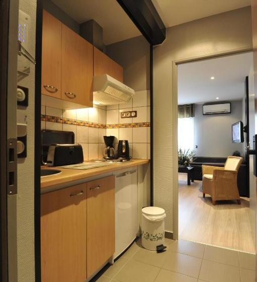 ホテル Logis Cottage