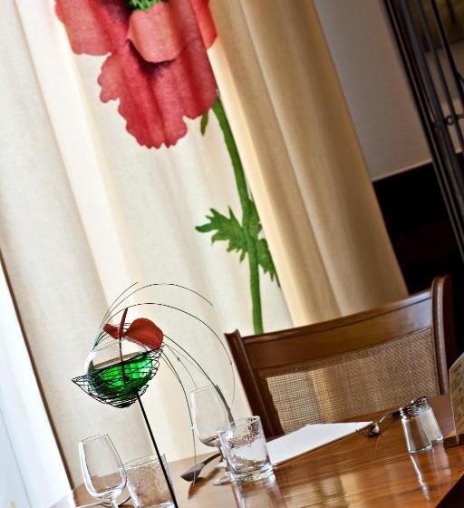 ホテル Logis Cottage