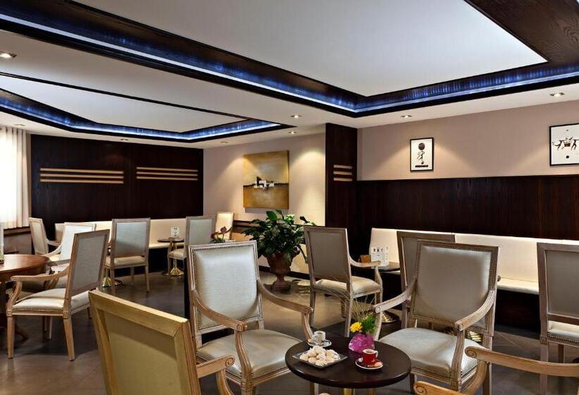 ホテル Logis Cottage