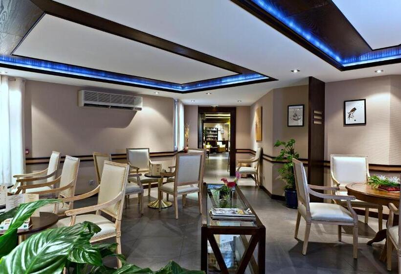 ホテル Logis Cottage