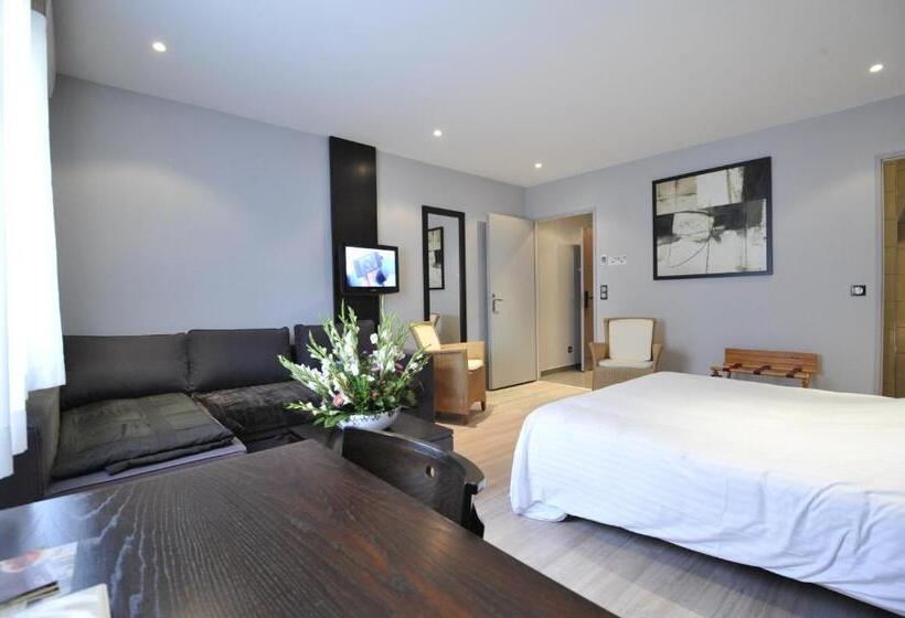 ホテル Logis Cottage