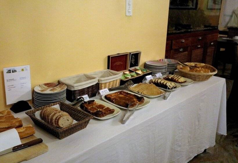 Logis Hotel De La Corniche