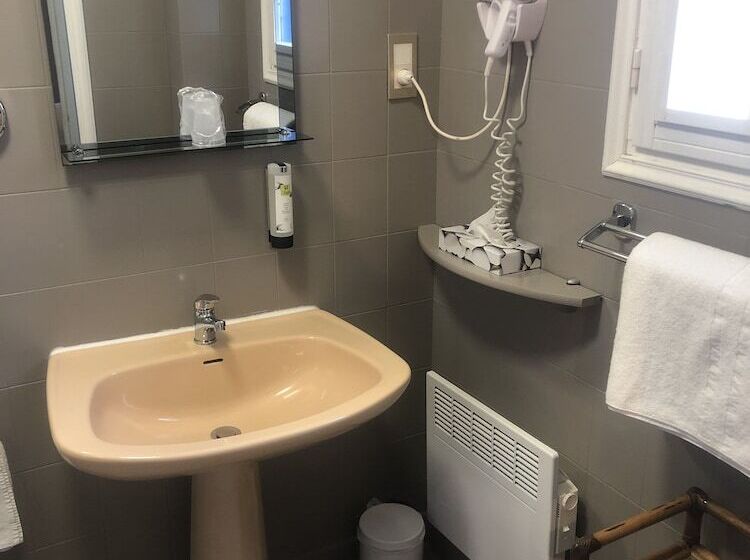 Logis Hotel De La Corniche