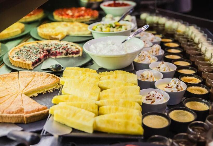 Logis Hotel Lons Le Saunier   Restaurant Le Grill