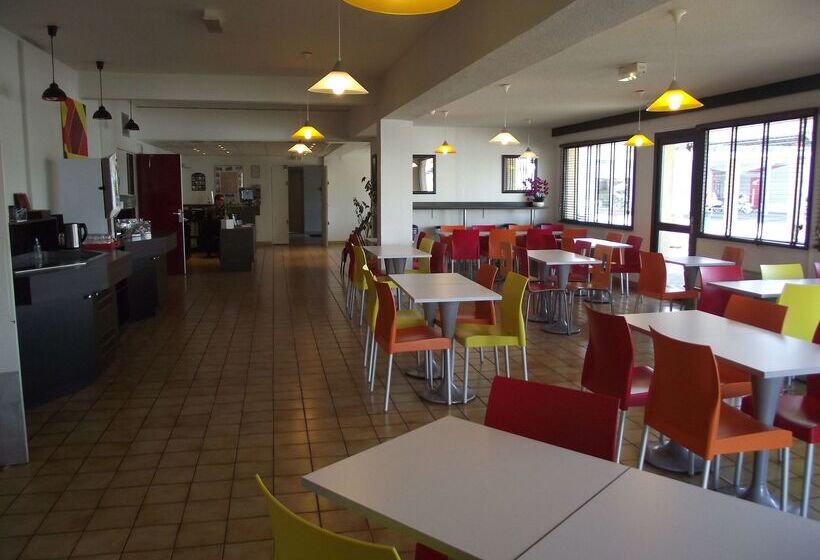 Отель Classe Troyes La Chapelle Saint Luc