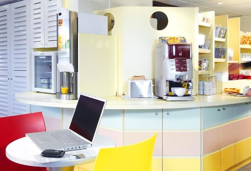 Отель Classe Troyes La Chapelle Saint Luc