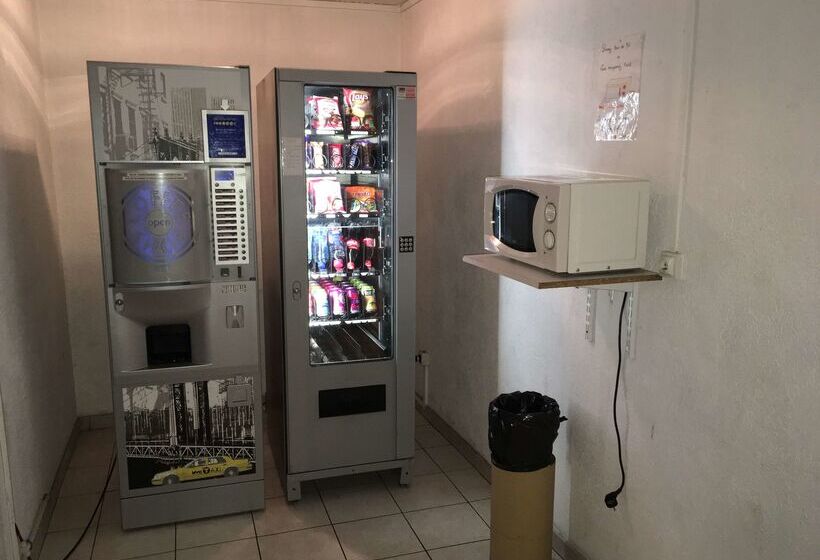 Отель Classe Troyes La Chapelle Saint Luc