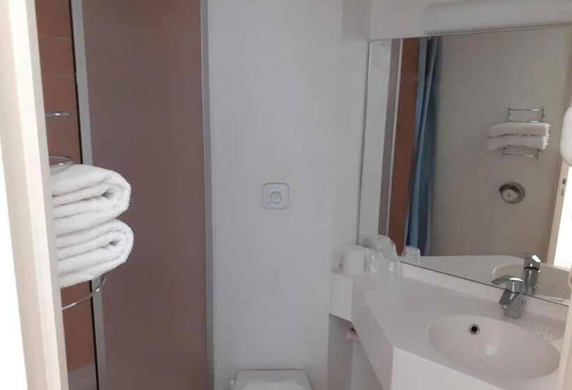 Отель Classe Troyes La Chapelle Saint Luc