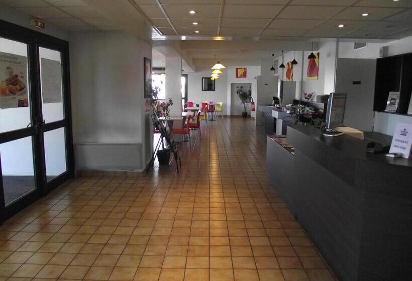 Отель Classe Troyes La Chapelle Saint Luc