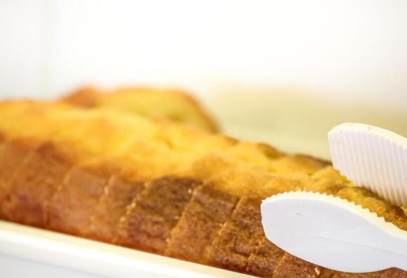 Отель Classe Troyes La Chapelle Saint Luc