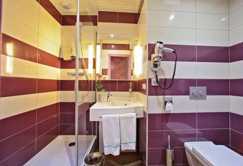 בית מלון כפרי The Originals City   Hôtel Saint Martial, Limoges Centre