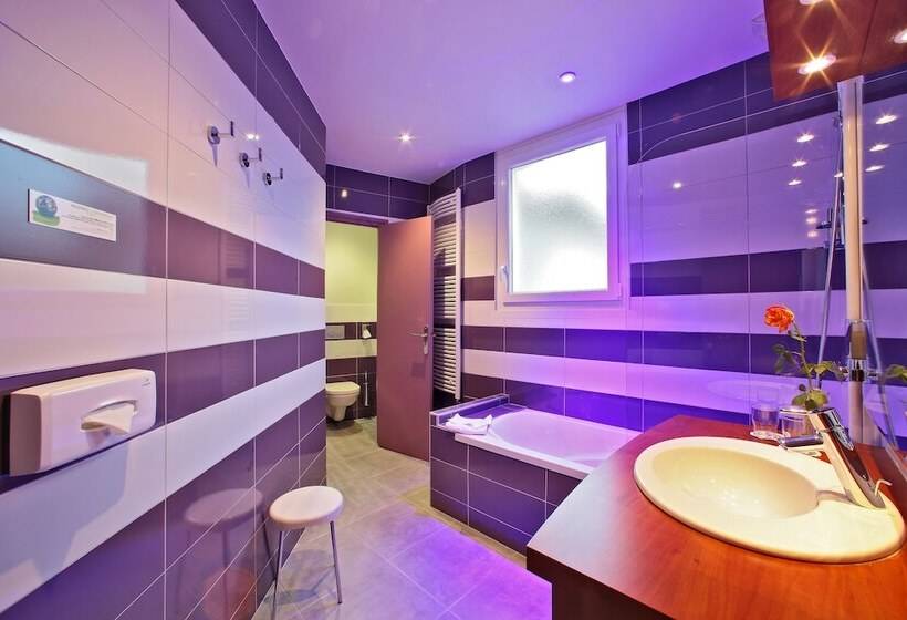 בית מלון כפרי The Originals City   Hôtel Saint Martial, Limoges Centre