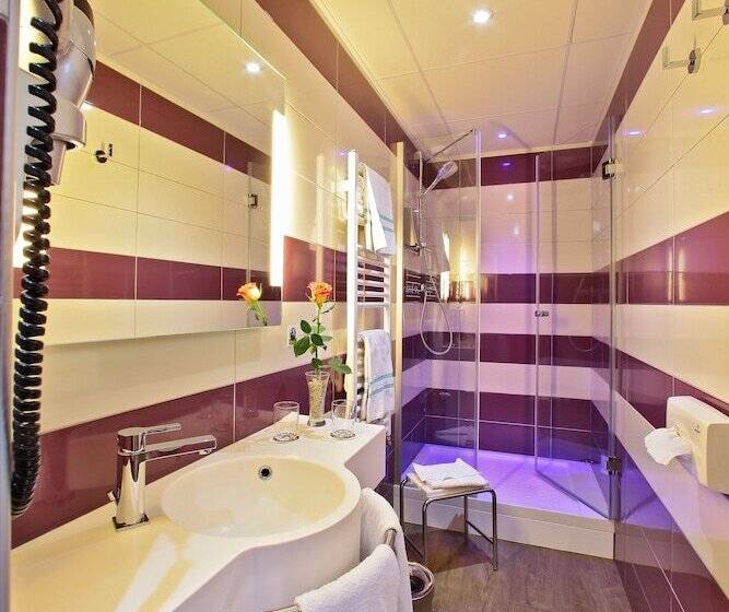 בית מלון כפרי The Originals City   Hôtel Saint Martial, Limoges Centre