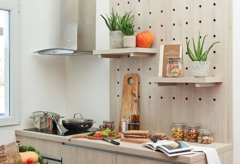 The Residence Hotel Geneva Airport   M3 Ferney