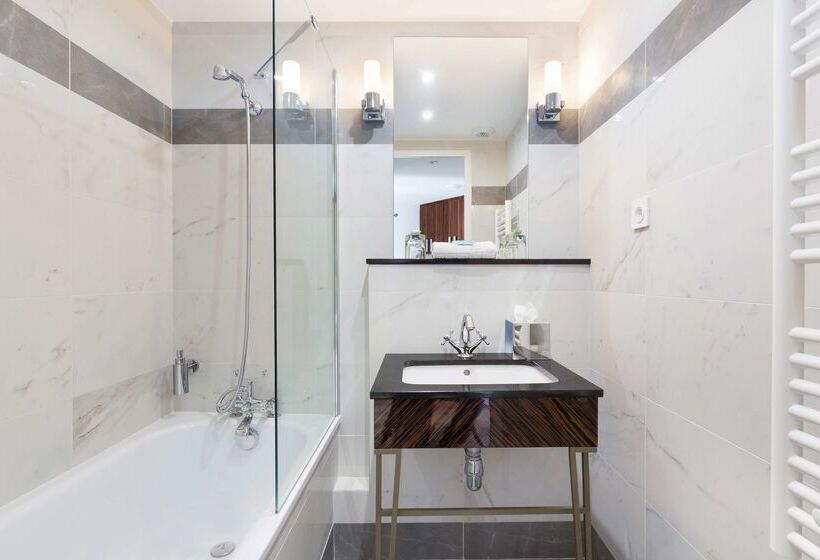 The Jay Hotel By Happyculture