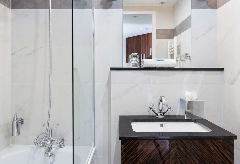 The Jay Hotel By Happyculture