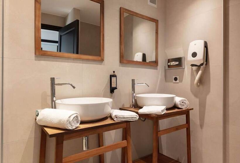 בית מלון כפרי Hôtel L Arena