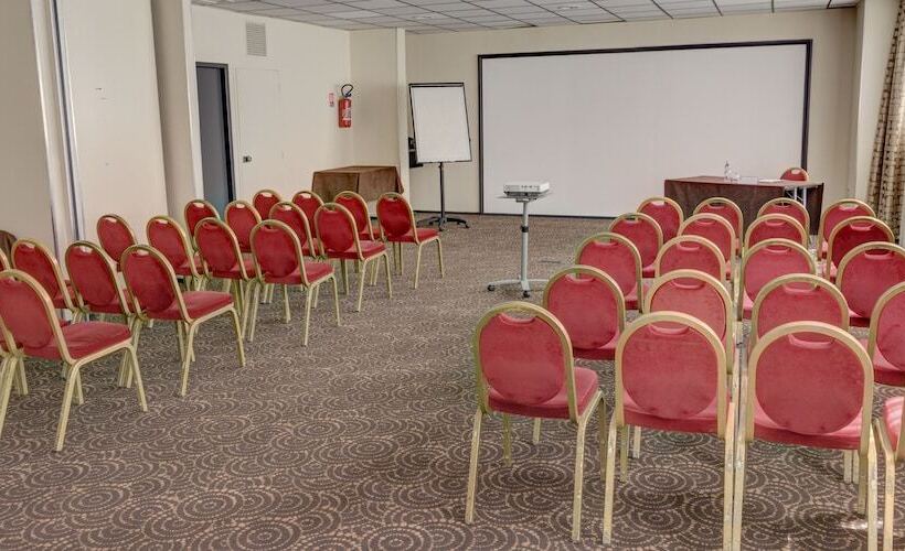 فندق Atrium Arles Centre