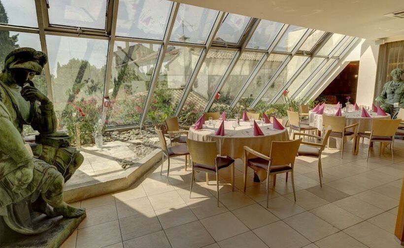 فندق Atrium Arles Centre