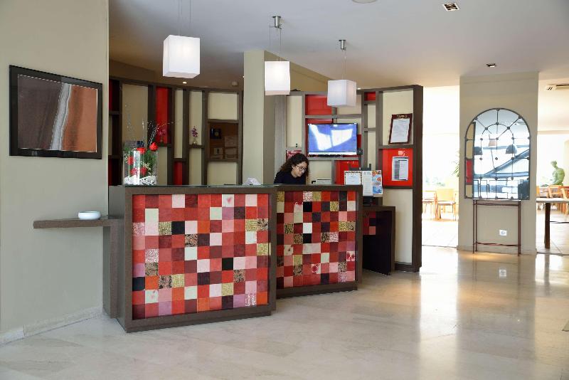 هتل Atrium Arles Centre