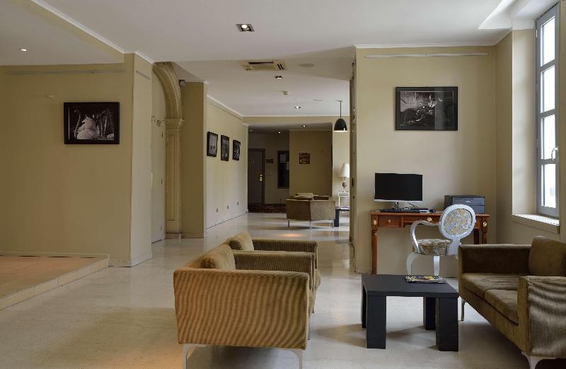 فندق Atrium Arles Centre