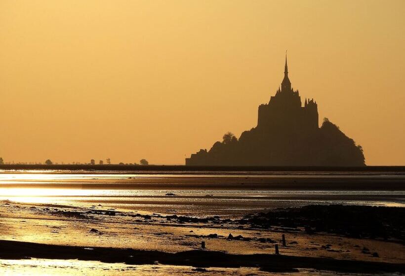 Отель Best Western Plus Le Moderne