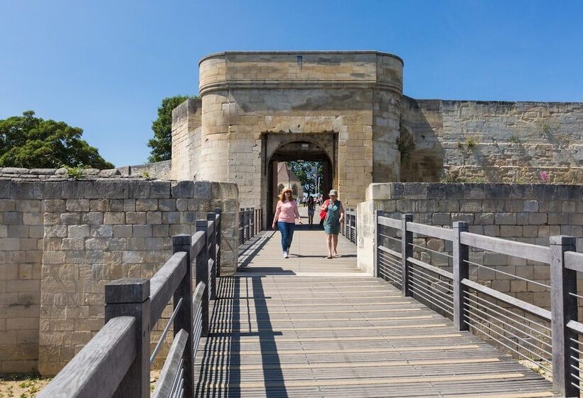 Отель Best Western Plus Le Moderne