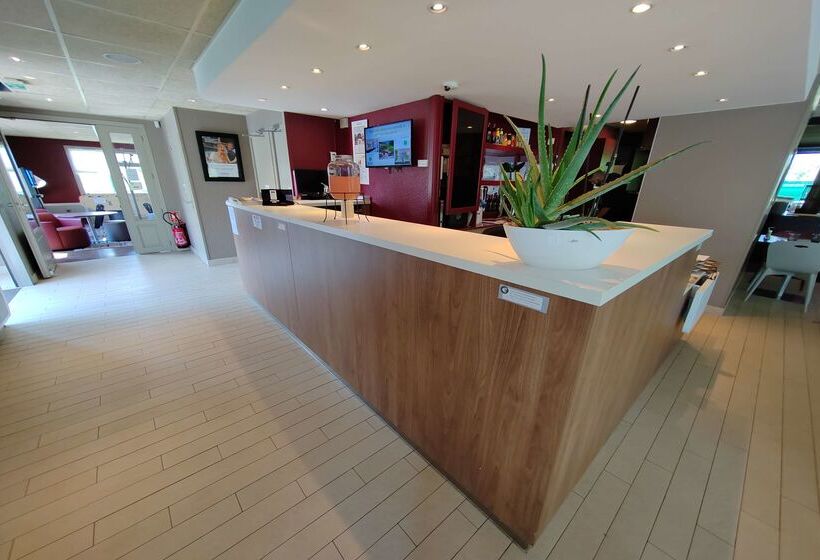 בית מלון כפרי Campanile Caen Est Mondeville