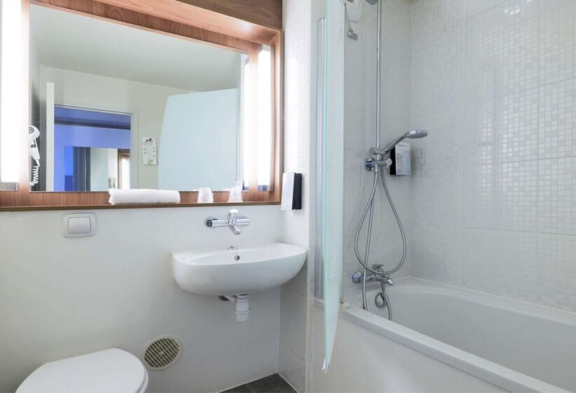 בית מלון כפרי Campanile Caen Est Mondeville