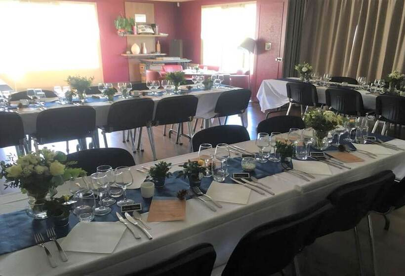 בית מלון כפרי Campanile Caen Est Mondeville