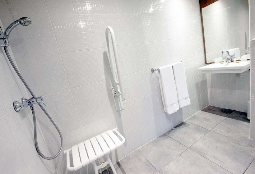 Отель Campanile Lille Nord  Wasquehal