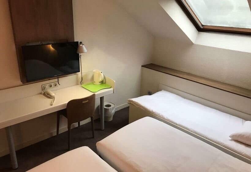 Отель Campanile Lille Nord  Wasquehal