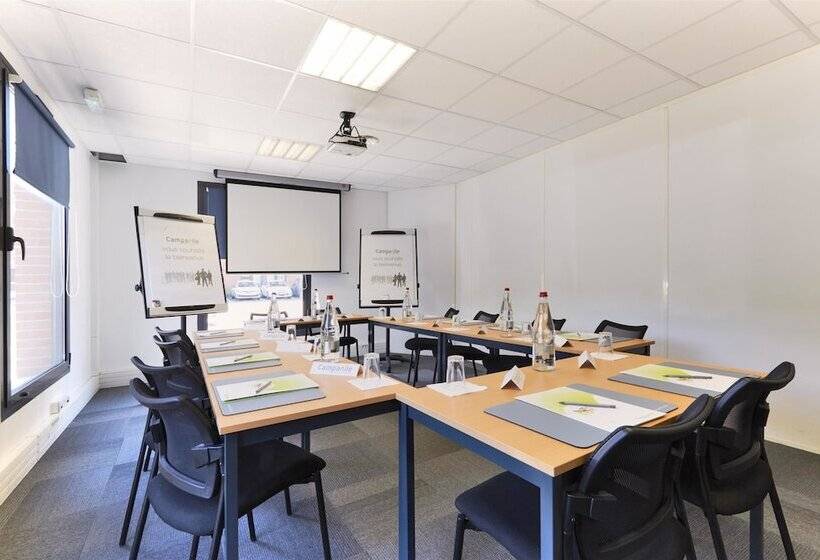 Отель Campanile Lille Nord  Wasquehal