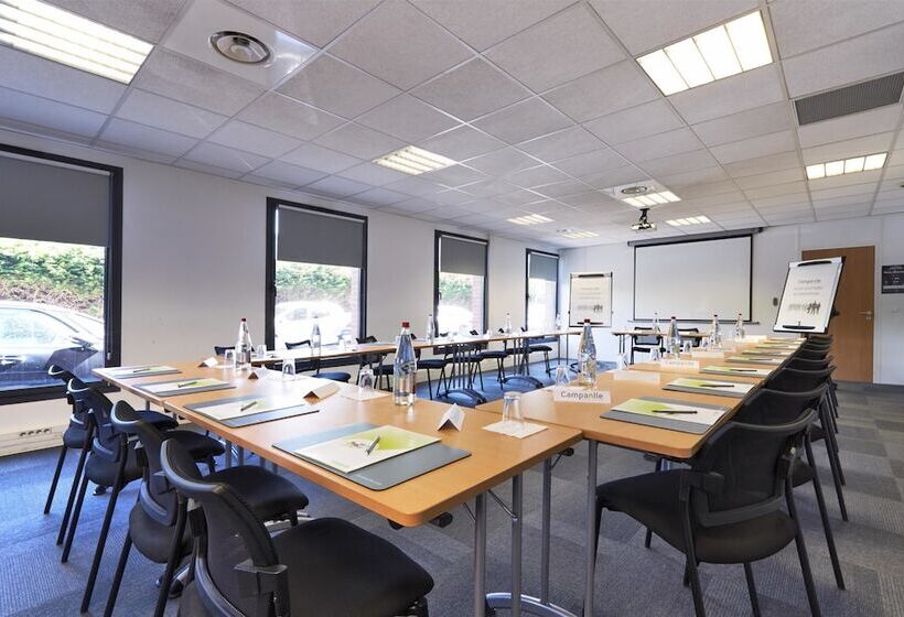 Отель Campanile Lille Nord  Wasquehal